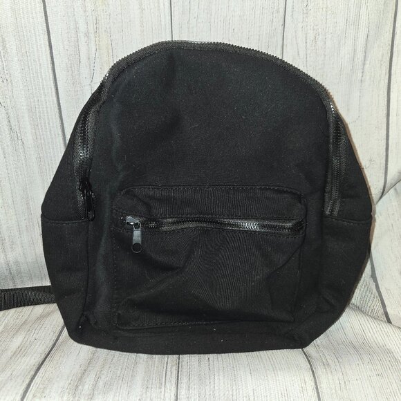 Small Black Pack - Picture 1 of 3